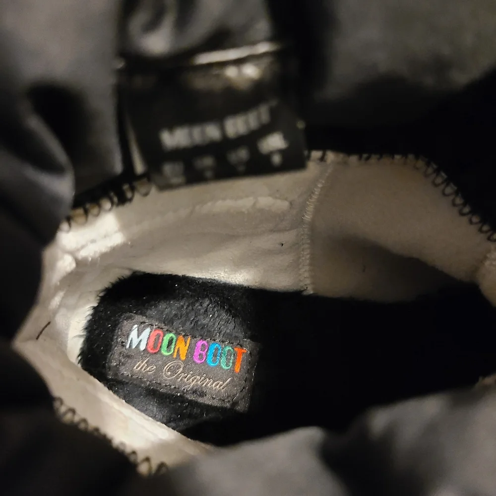 MOON BOOTS Black Nylon Low Moon Boot - Picture 10 of 12